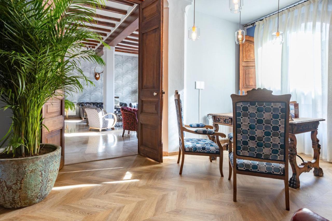 El Palauet Del Priorat Hotel Cornudella de Montsant ภายนอก รูปภาพ